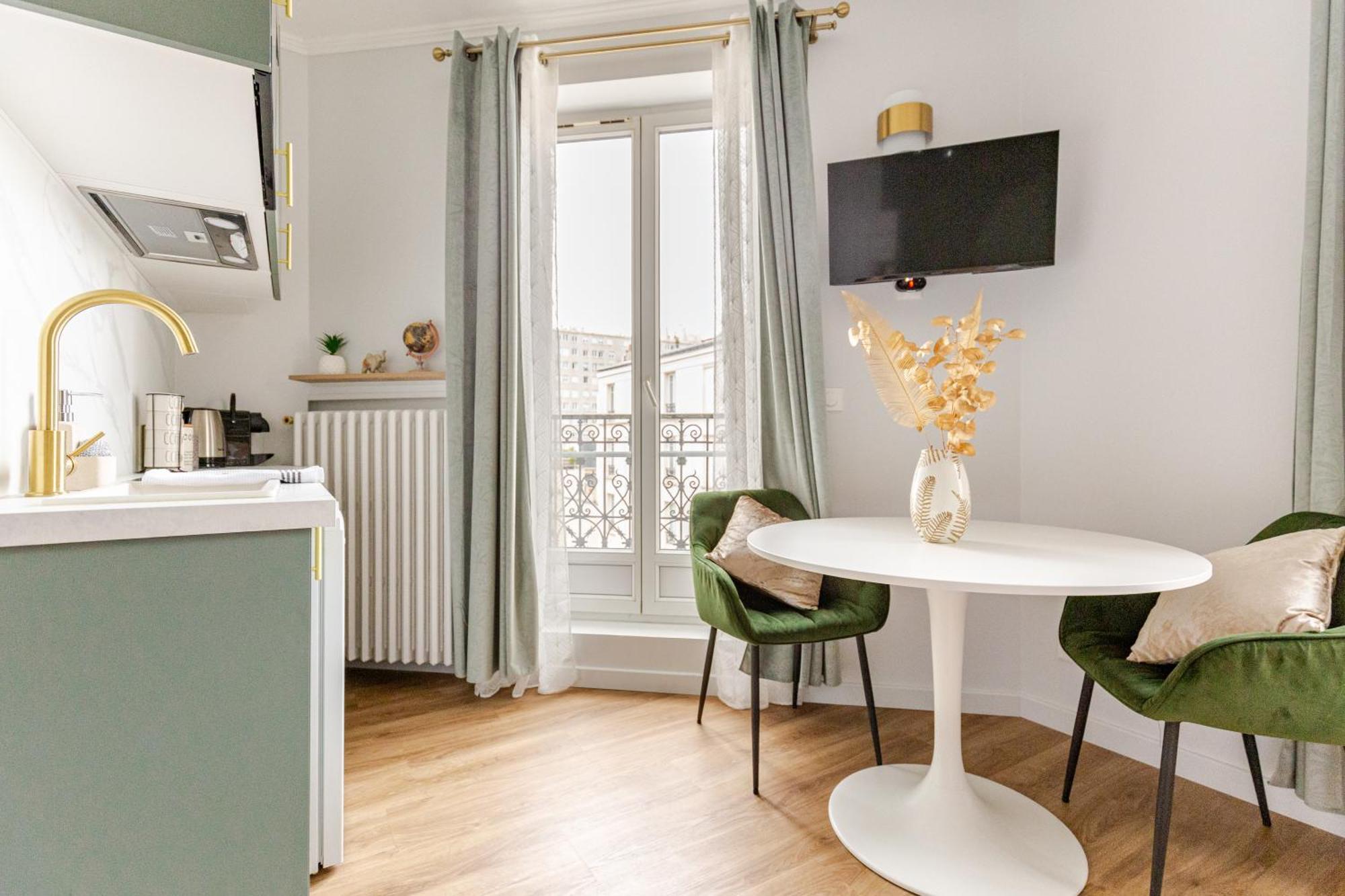 Studio De Charme Parisien ลูวาลัวเปแรต์ ภายนอก รูปภาพ