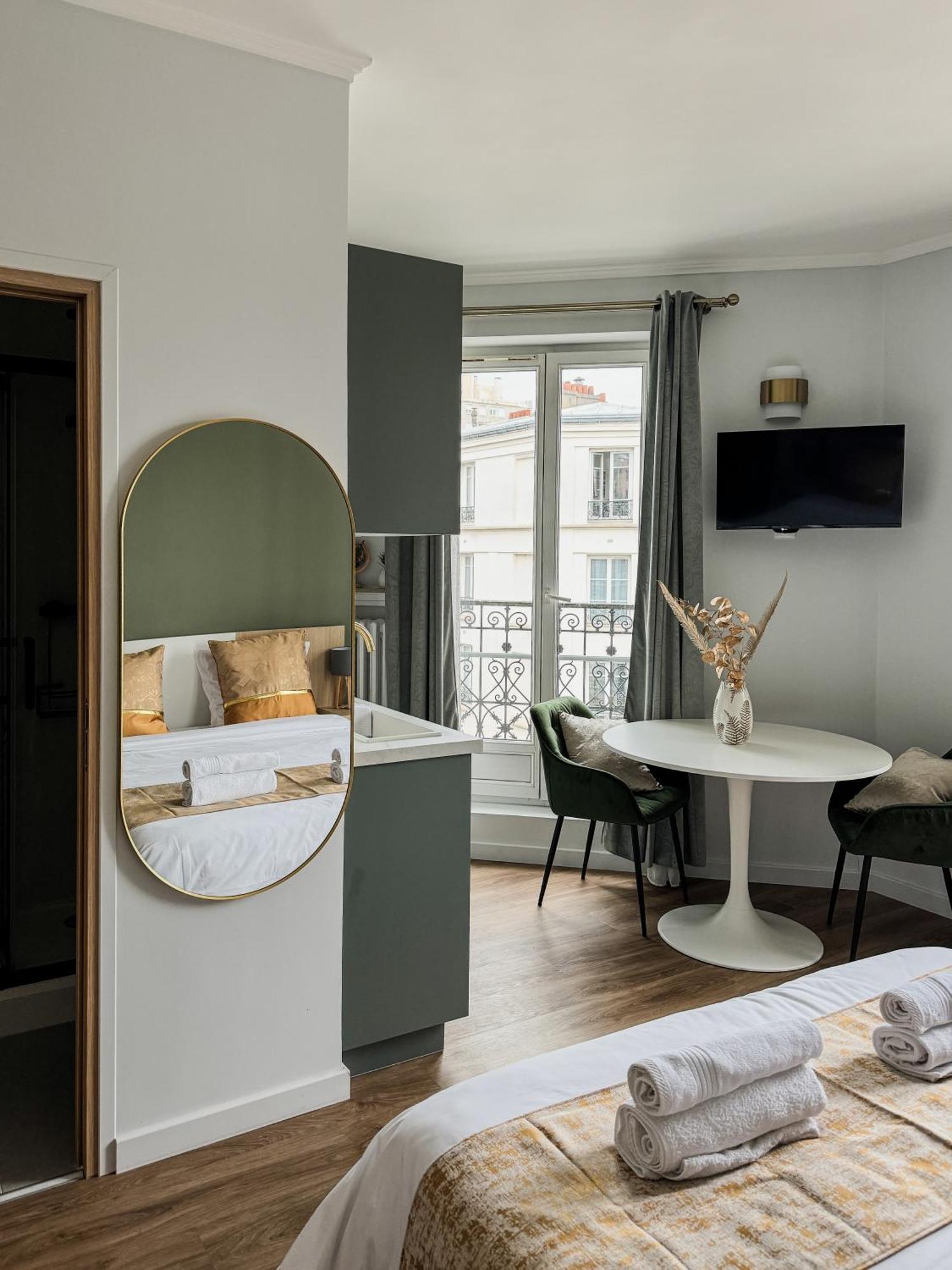 Studio De Charme Parisien ลูวาลัวเปแรต์ ภายนอก รูปภาพ